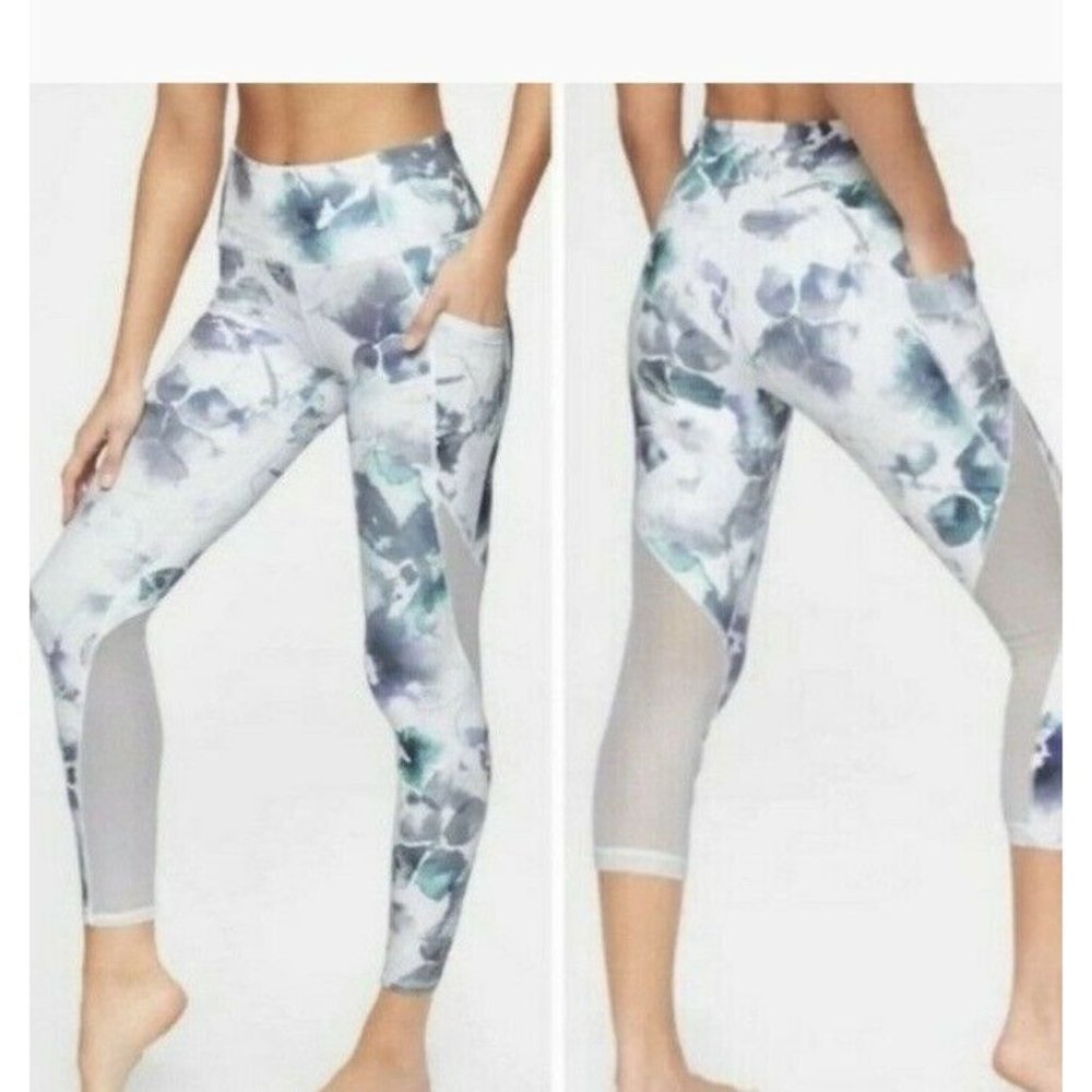 Athleta Leggings Floral Mudra 7/8 Tight, Blue Floral Multicolor